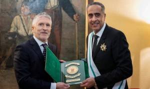 Le directeur général de la DGST, Abdellatif Hammouchi reçoit la Grande Croix de Mérite de la Garde civile espagnole Le directeur général de la DGST décoré par la Garde Civile espagnole