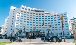 Façade de l'hôtel Farah pour un printemps à Tanger