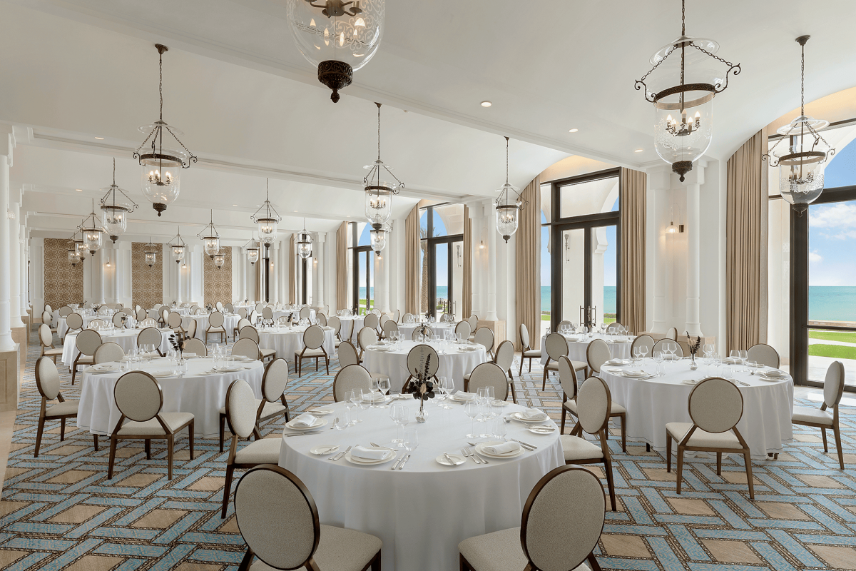 Salle de réception Astor Ballroom au St. Regis La Bahia Blanca Resort Tamuda Bay