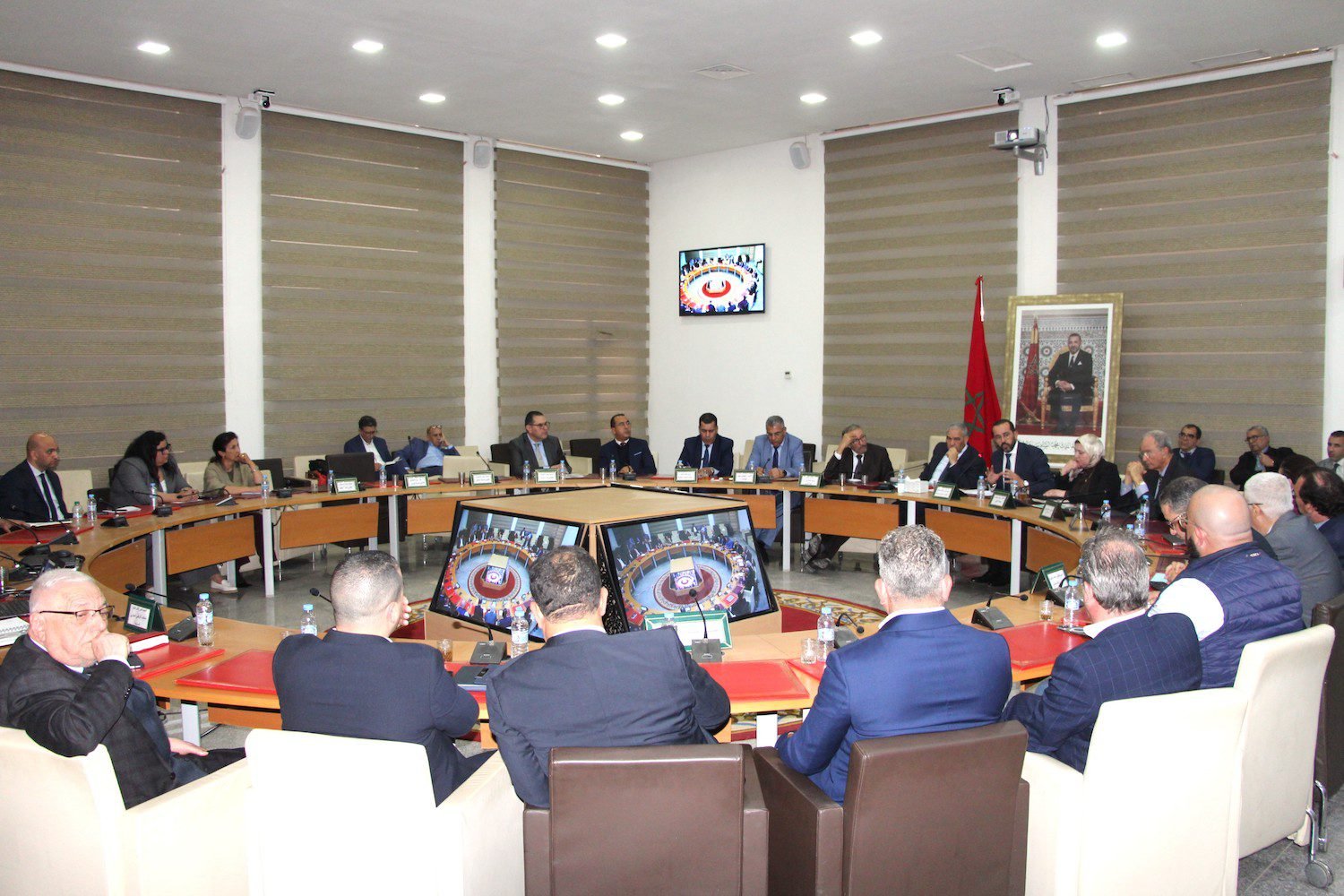Responsables de l’ONMT, opérateurs touristiques et autorités locales lors de la réunion à Oujda dans la région de l’Oriental