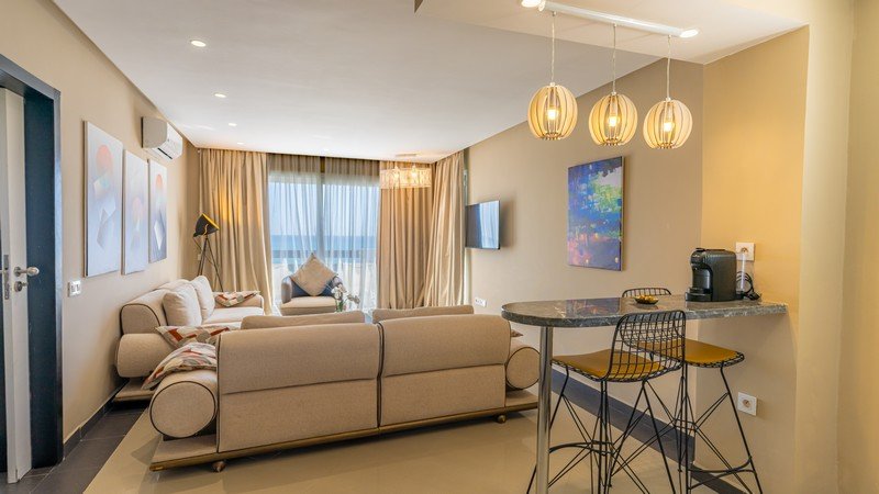 Salon de la suite de Playa Del Pacha Suites Hotel