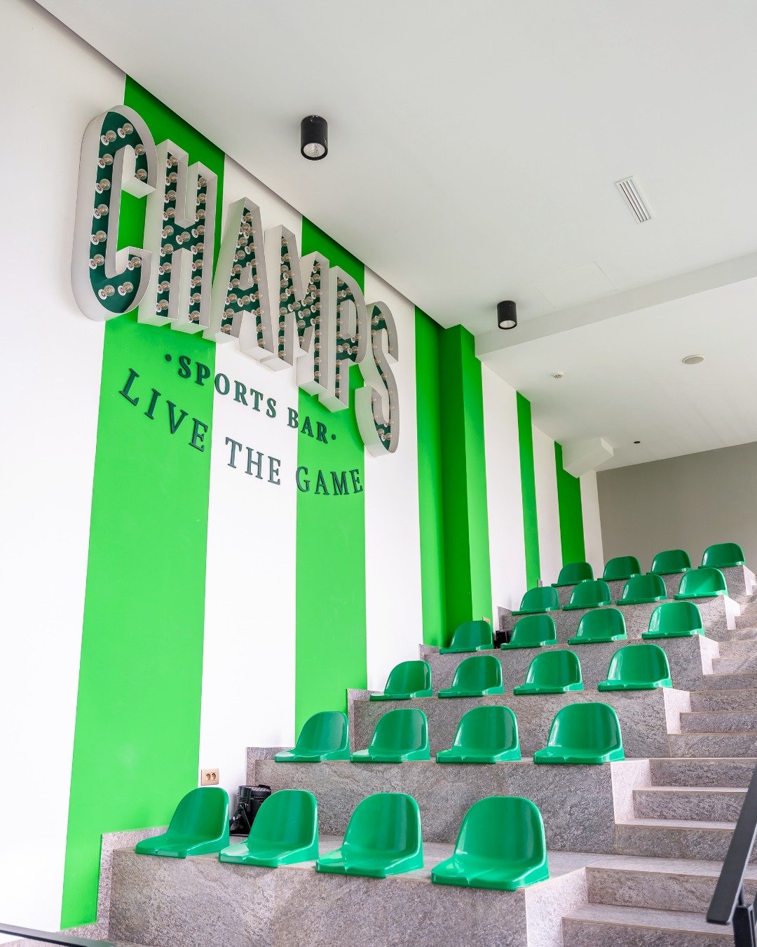 Le sport bar Les Champs de l’hôtel Barcelo Tanger pour vivre les matchs dans une ambiance du stade