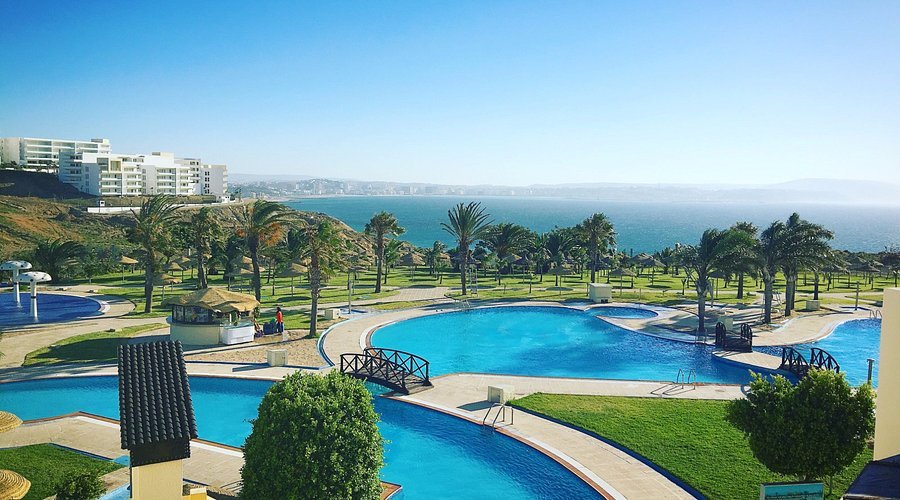 Vue panoramique sur le détroit à partir du Mnar Park Tanger