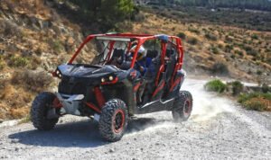 Divers activité en face de la Méditerranée au Mnar Park Tanger