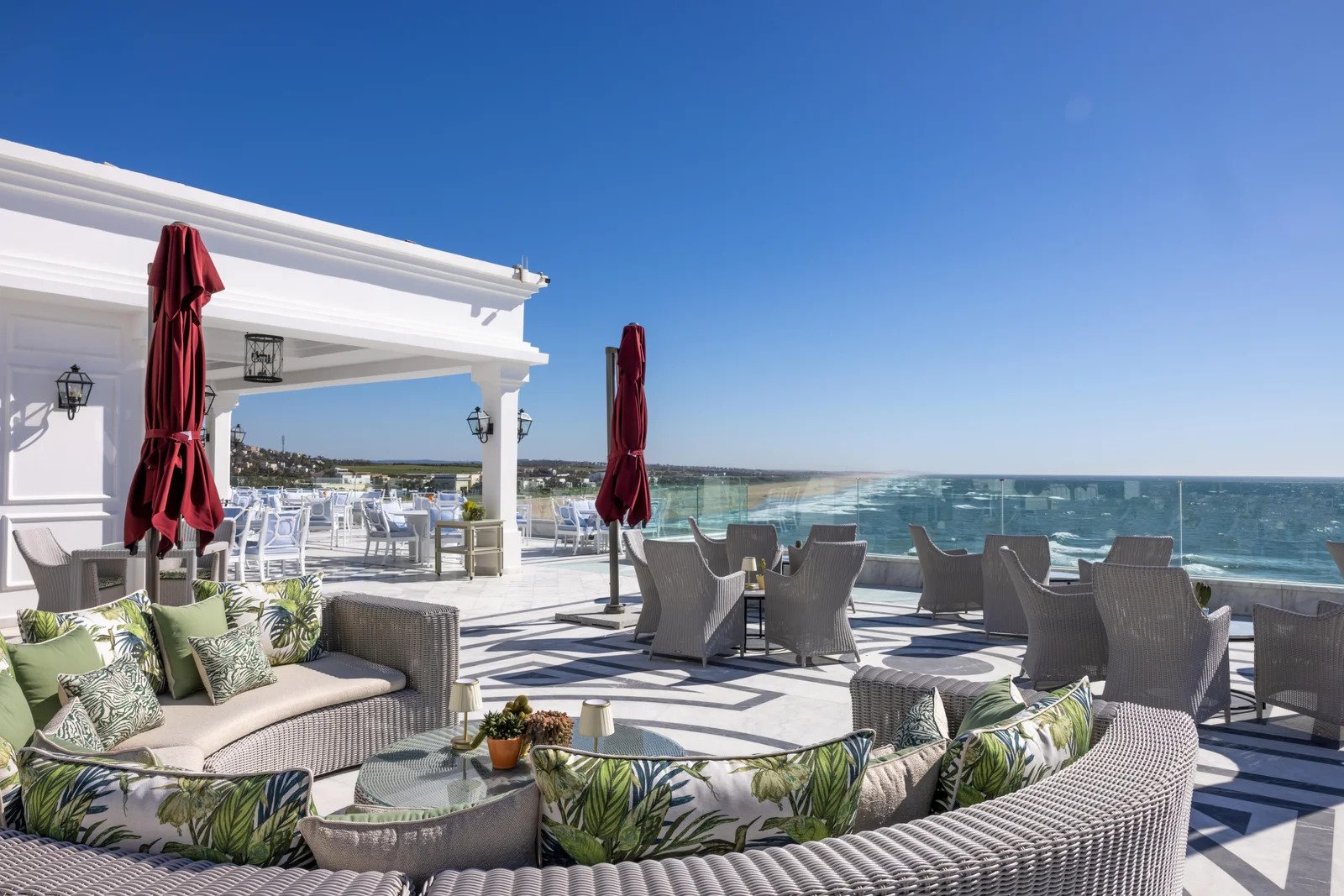 terrasse du Sunset Bar pour contempler un coucher de soleil inédit