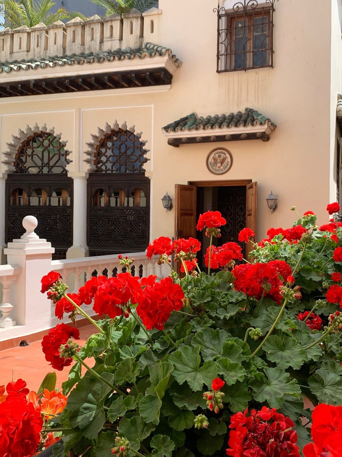 jardin fleuri de la Légation